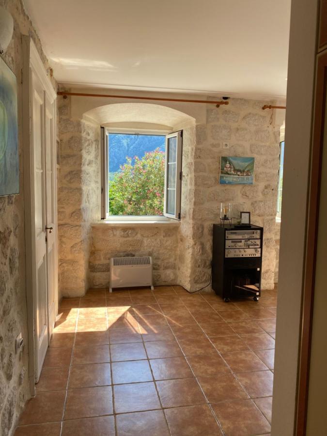 Villaoldmariner Prčanj Екстериор снимка