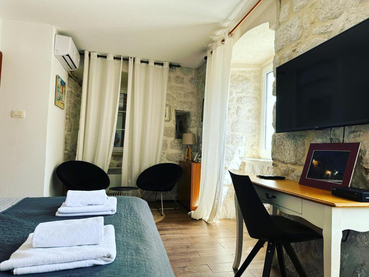 Villaoldmariner Prčanj Екстериор снимка